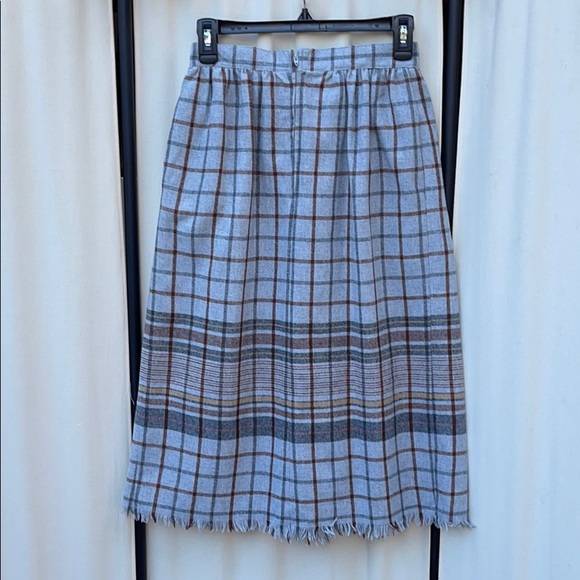 EUC- VINTAGE 70’S- XS-S WOOL WAIST SKIRT WITH F… - Picture 8 of 11